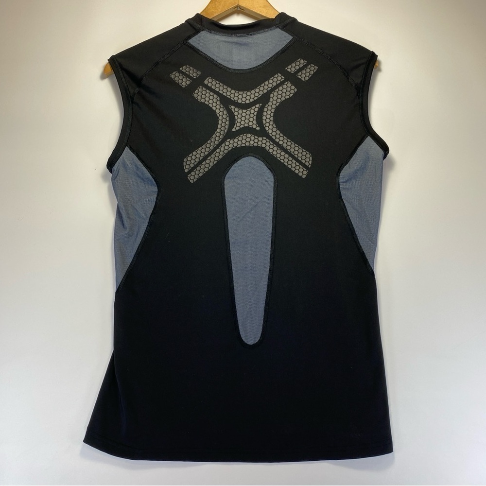 Adidas Techfit Compression Top Men's Black And Gray XL Used - Picture 8 of 9